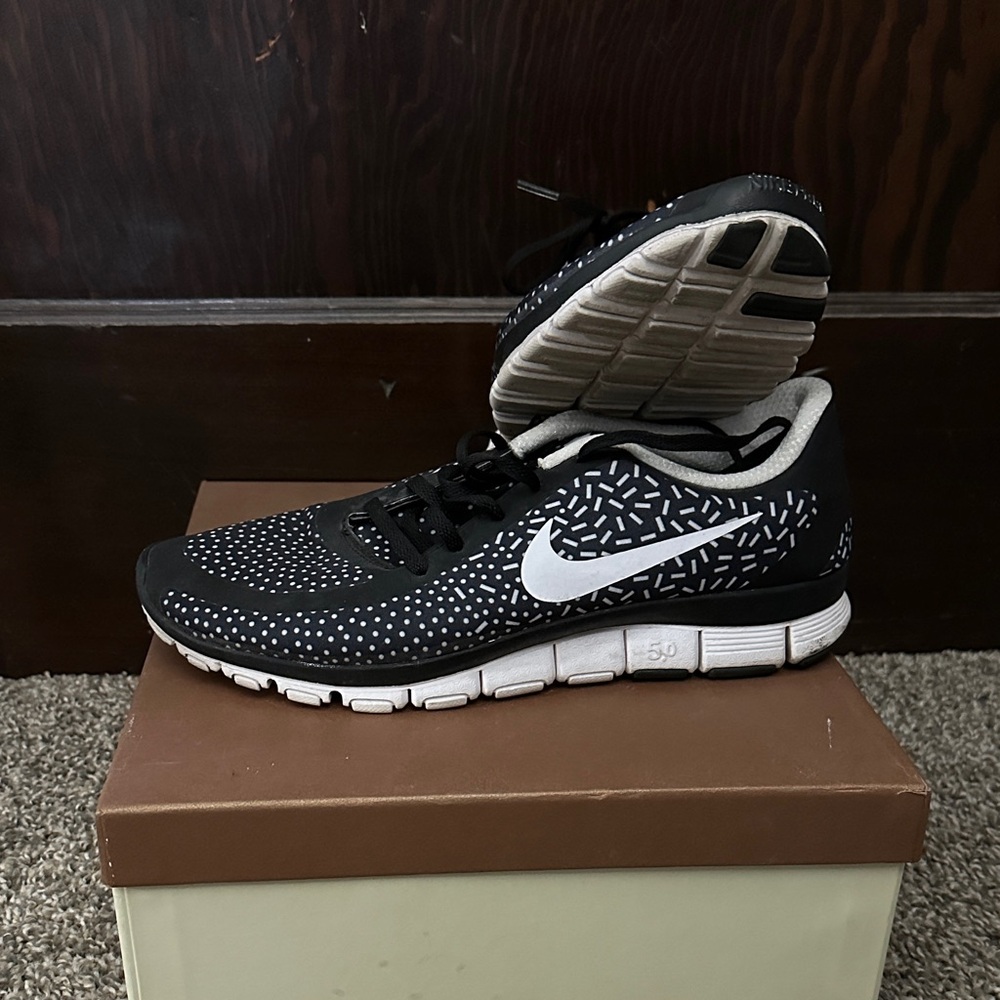 Nike Black and White Patterned Sneakers